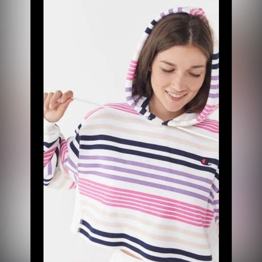 Champion‎ crop hoodie